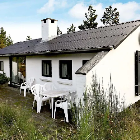 Three-bedroom Holiday In Reksteren Semesterbostad *