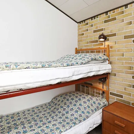 Semesterbostad Three-bedroom Holiday In Reksteren *