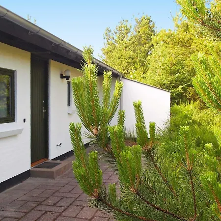 Three-bedroom Holiday In Reksteren Semesterbostad *